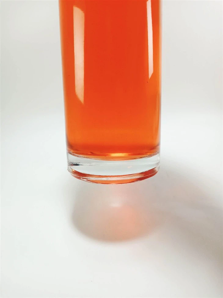 High Quality 750ml Round Vodka Glass Bottle Flint Vodka Bottle With Cap