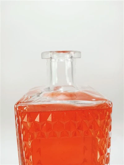 750Ml Square Vodka Glass Liqour Bottle